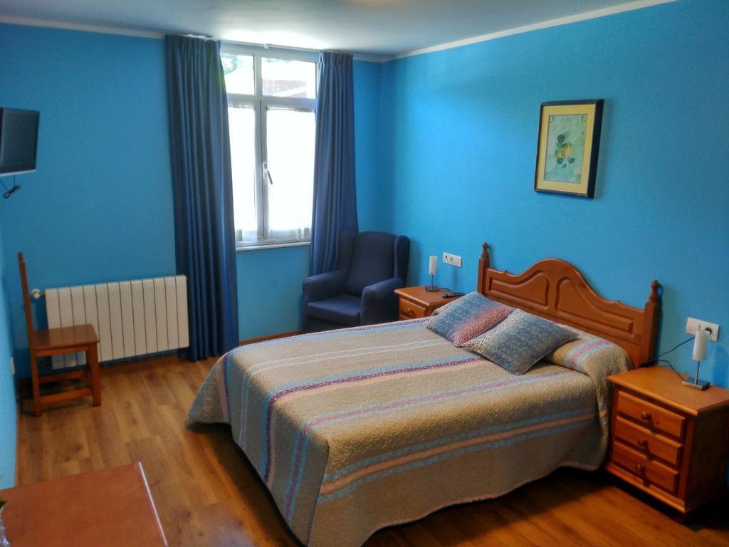 Hotel Aguila Real Onís エクステリア 写真