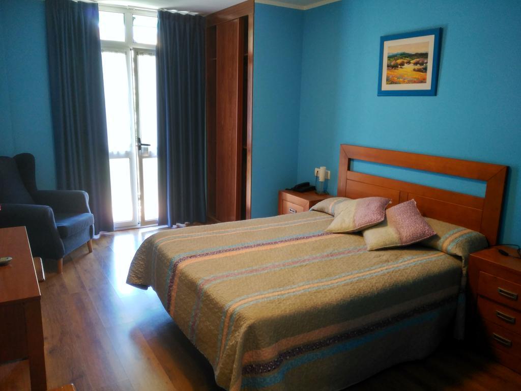 Hotel Aguila Real Onís エクステリア 写真