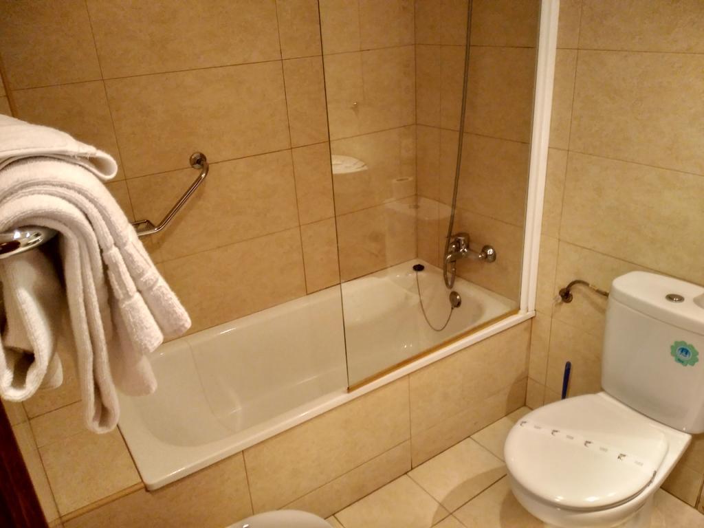Hotel Aguila Real Onís エクステリア 写真