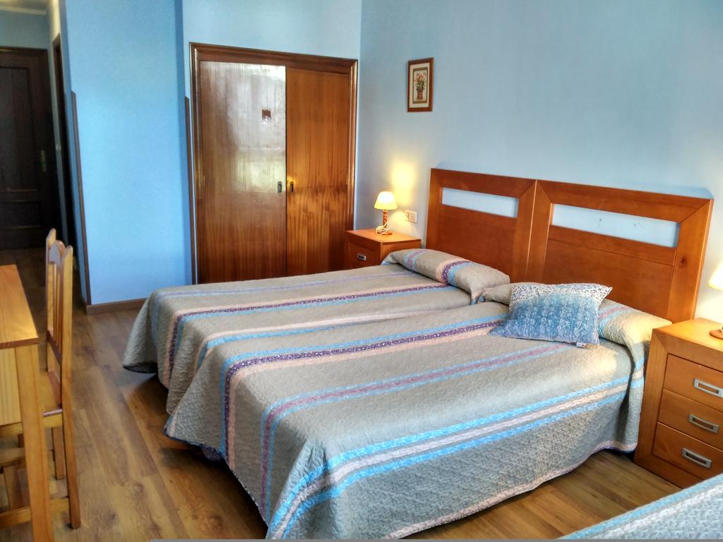 Hotel Aguila Real Onís エクステリア 写真