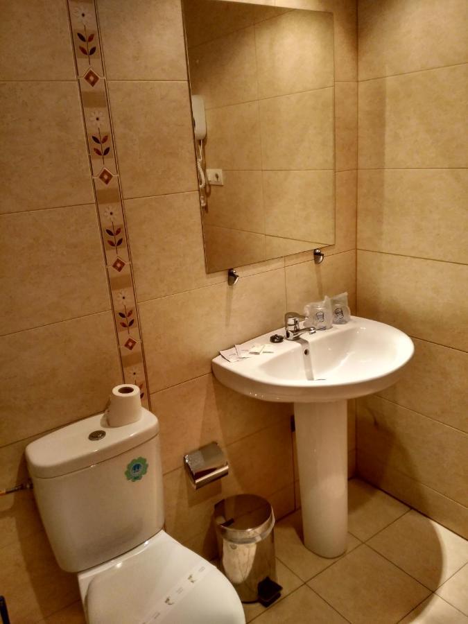 Hotel Aguila Real Onís エクステリア 写真