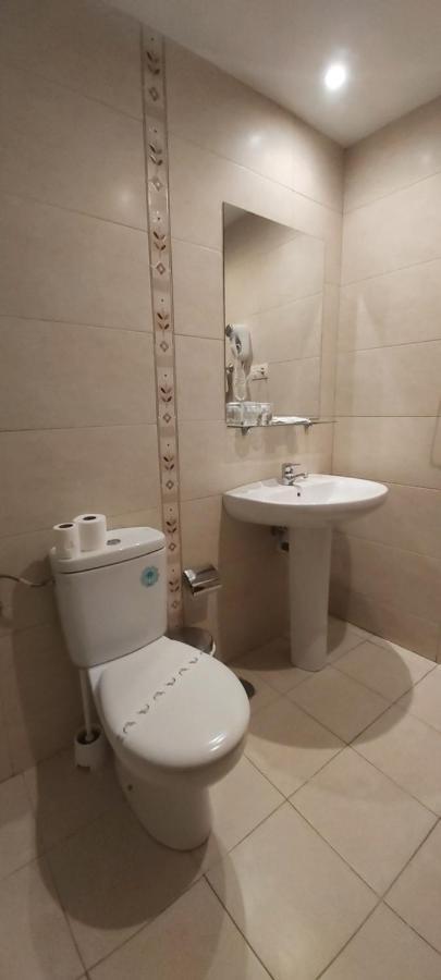 Hotel Aguila Real Onís エクステリア 写真